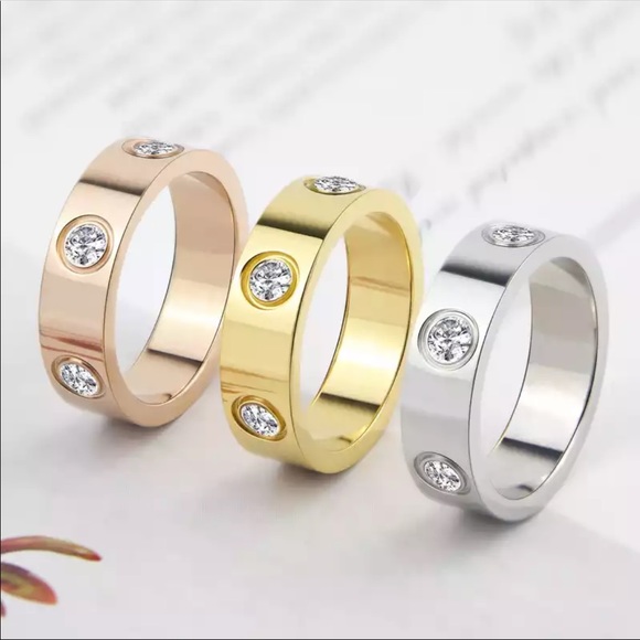 New Luxury Shiny Rotating Circle Crystal Ring Stainless Steel Gold Love Ring - Picture 2 of 4